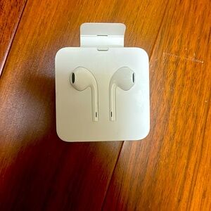 Apple EarPods Headphones with Lightning Connector, Wired Ear Buds for iPhone